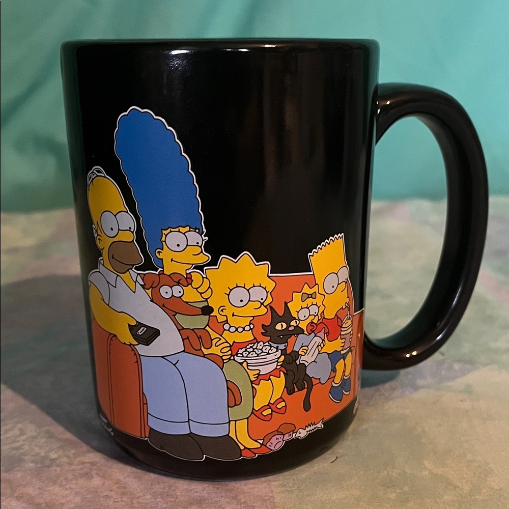 Black Mug with the Simpsons Family Design Zak! Designs 20th Century Fox